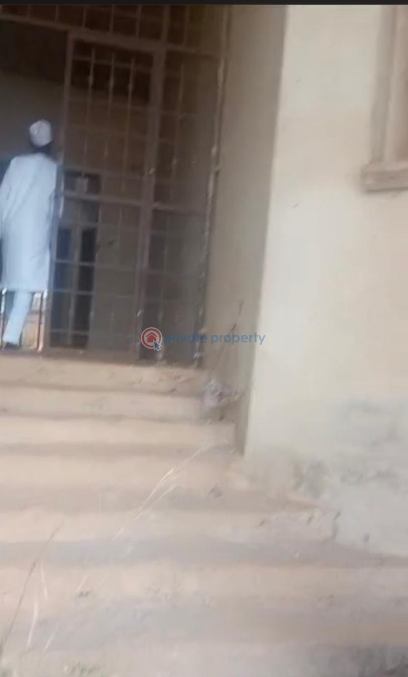 3 bedroom Block Of Flats For Sale Dawaki Abuja Phase 3  - 4