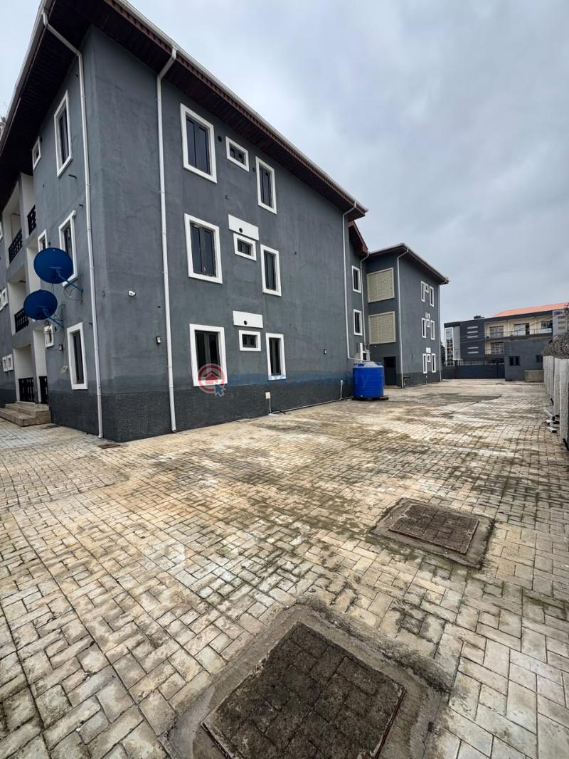 1 bedroom Block Of Flats For Sale Durumi Abuja Phase 2  - 2