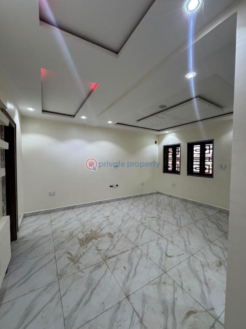 1 bedroom Block Of Flats For Sale Durumi Abuja Phase 2  - 4