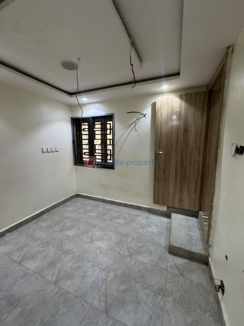 1 bedroom Block Of Flats For Sale Durumi Abuja Phase 2  - 5