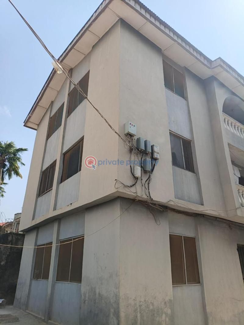 10 bedroom House For Sale Off Okunola Road Egbeda Alimosho Lagos - 0
