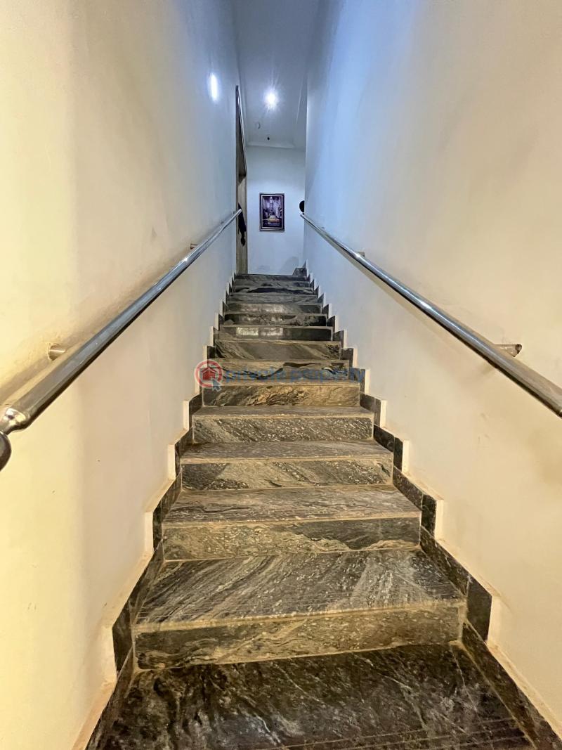 10 bedroom Hotel For Sale Apo Abuja Phase 2  - 4