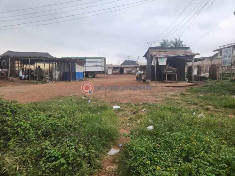 Mixed use Land For Sale Old Ife Road Alakia Ibadan Oyo - 1