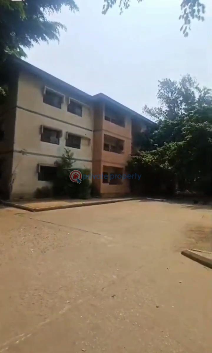 1600m2 land with a block of flats on a corner piece. - 1 Block Of Flats For Sale Sinari Daranijo Street, Victoria Island Lagos - 1