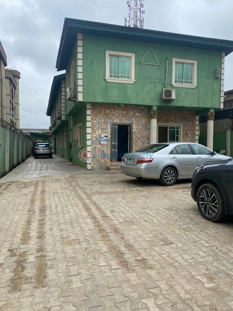 Hotel For Sale Mafoluku Road Mafoluku Oshodi Lagos - 0