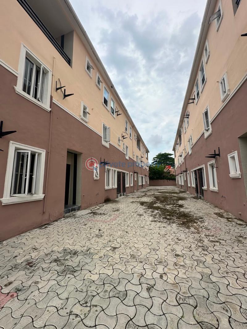 2 bedroom Shared Apartment For Rent Oniru Victoria Island Lagos - 1