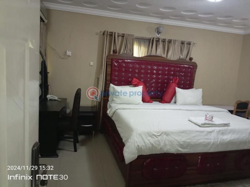 10 bedroom Hotel For Rent Opebi Ikeja Lagos - 27