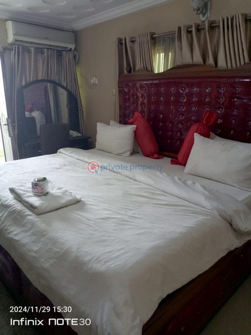 10 bedroom Hotel For Rent Opebi Ikeja Lagos - 31