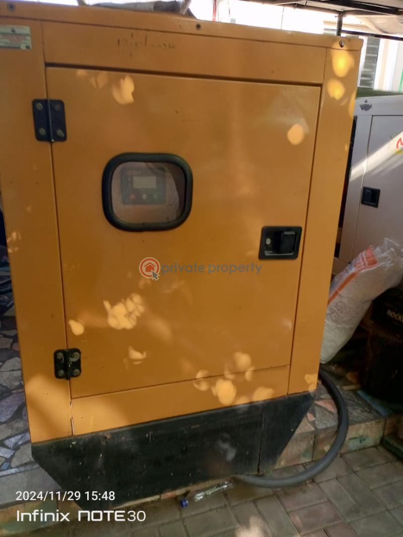 10 bedroom Hotel For Rent Opebi Ikeja Lagos - 11