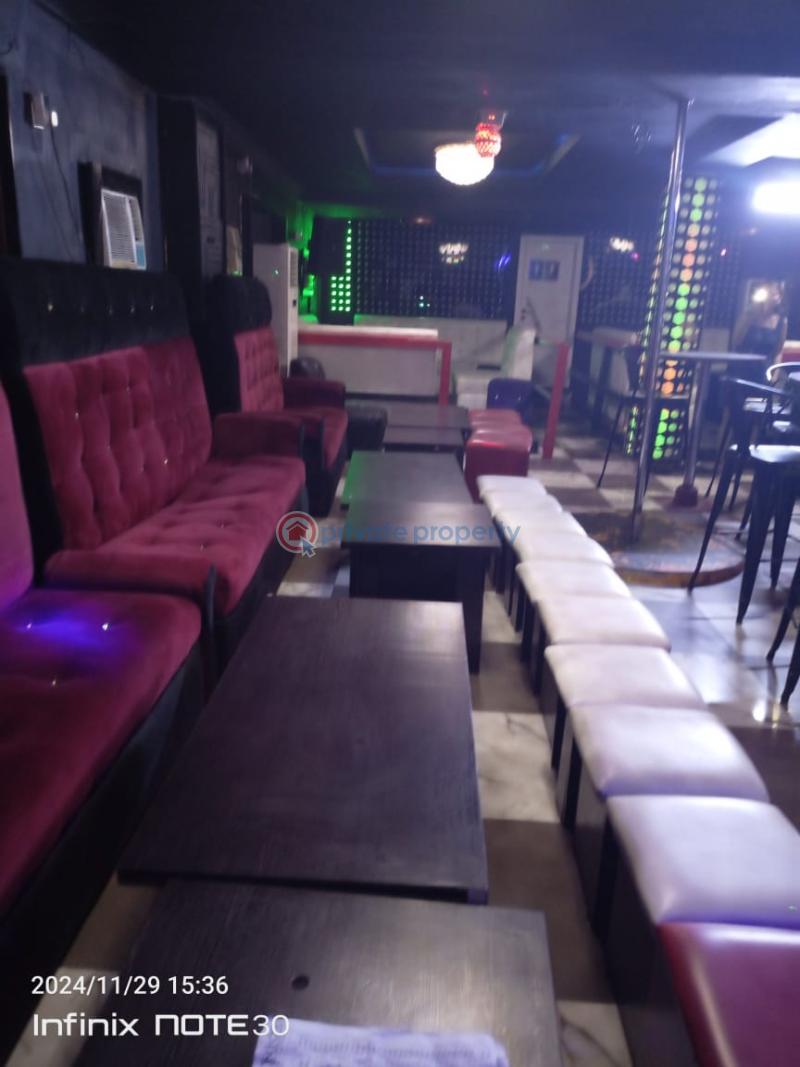 10 bedroom Hotel For Rent Opebi Ikeja Lagos - 21