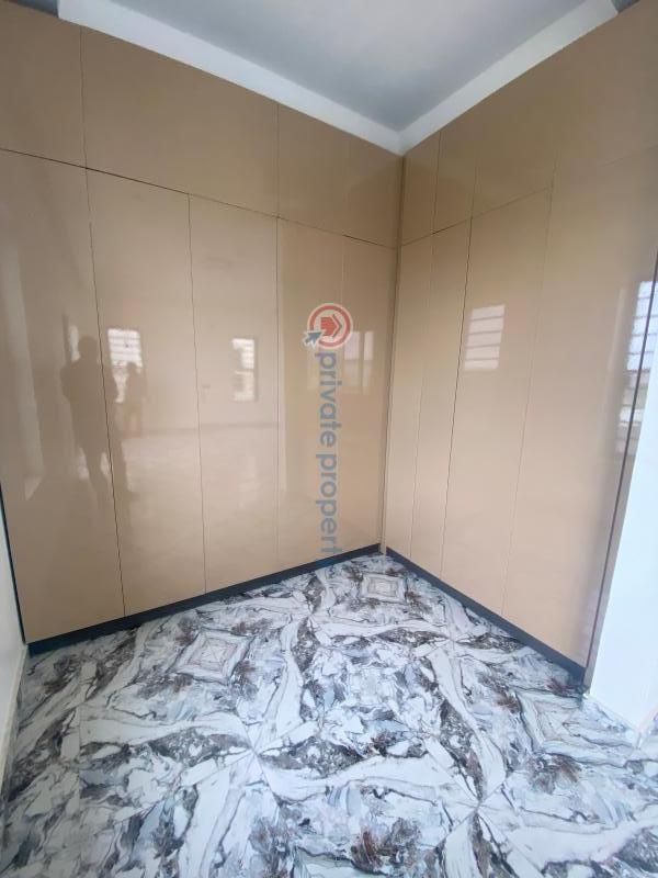 4 bedroom Semi detached Duplex For Sale Abraham Adesanya Lekki Scheme 2 Ajah Lagos - 4