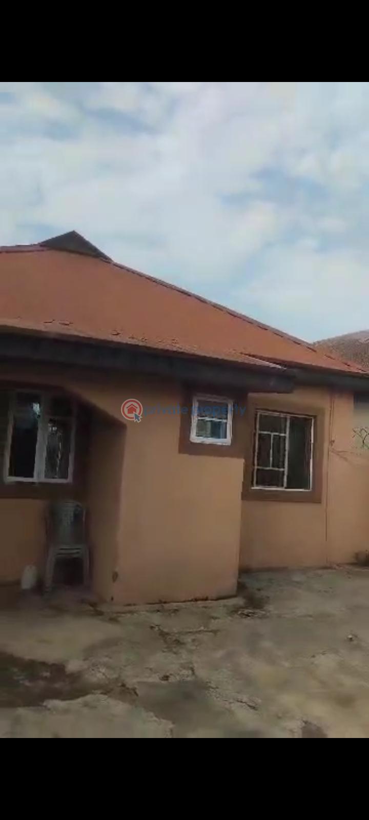 Bungalow For Sale Agunfoye Igbogbo, Ikorodu Lagos State Igbogbo Ikorodu Lagos - 1