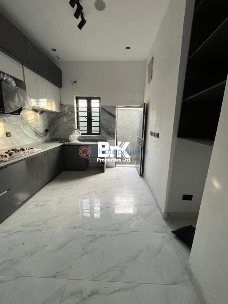 4 bedroom Terraced Duplex For Sale Lekki County Road Lekki Expressway Lagos - 4