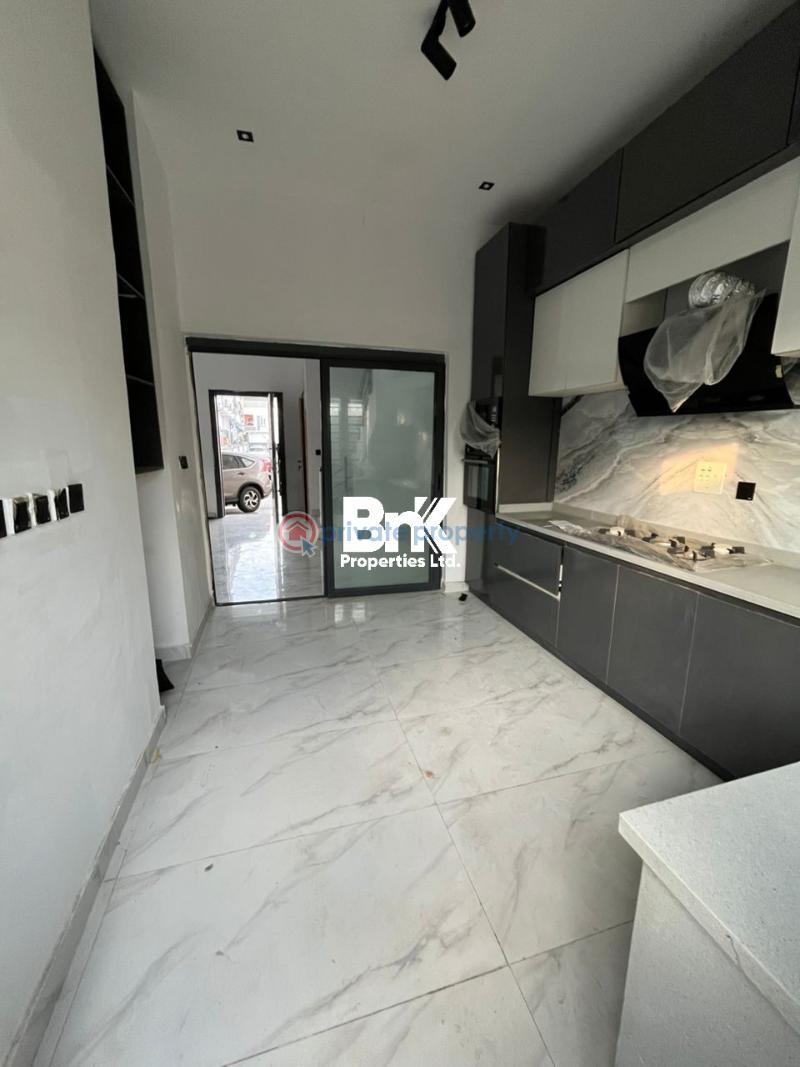 4 bedroom Terraced Duplex For Sale Lekki County Road Lekki Expressway Lagos - 5