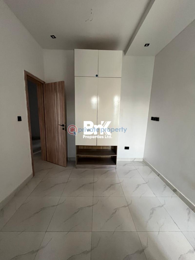 4 bedroom Terraced Duplex For Sale Lekki County Road Lekki Expressway Lagos - 16