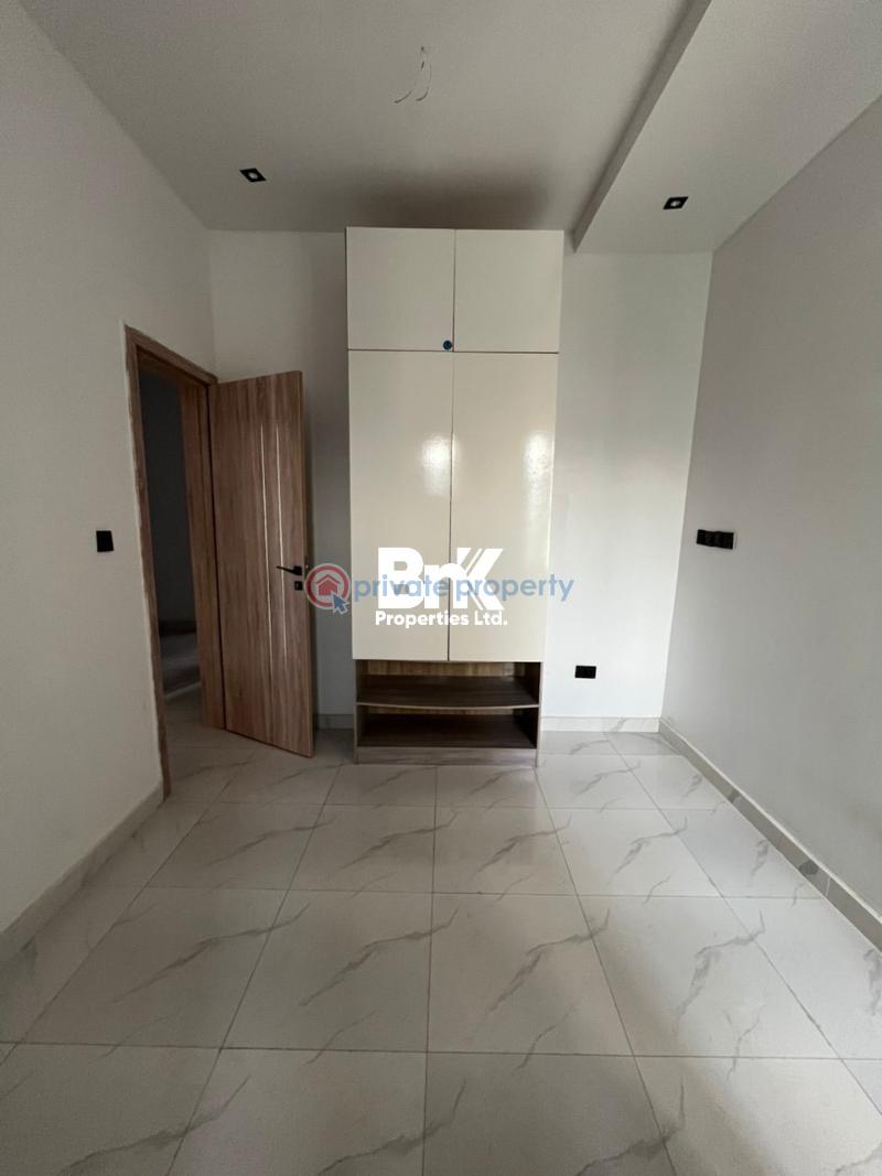 4 bedroom Terraced Duplex For Sale Lekki County Road Lekki Expressway Lagos - 13