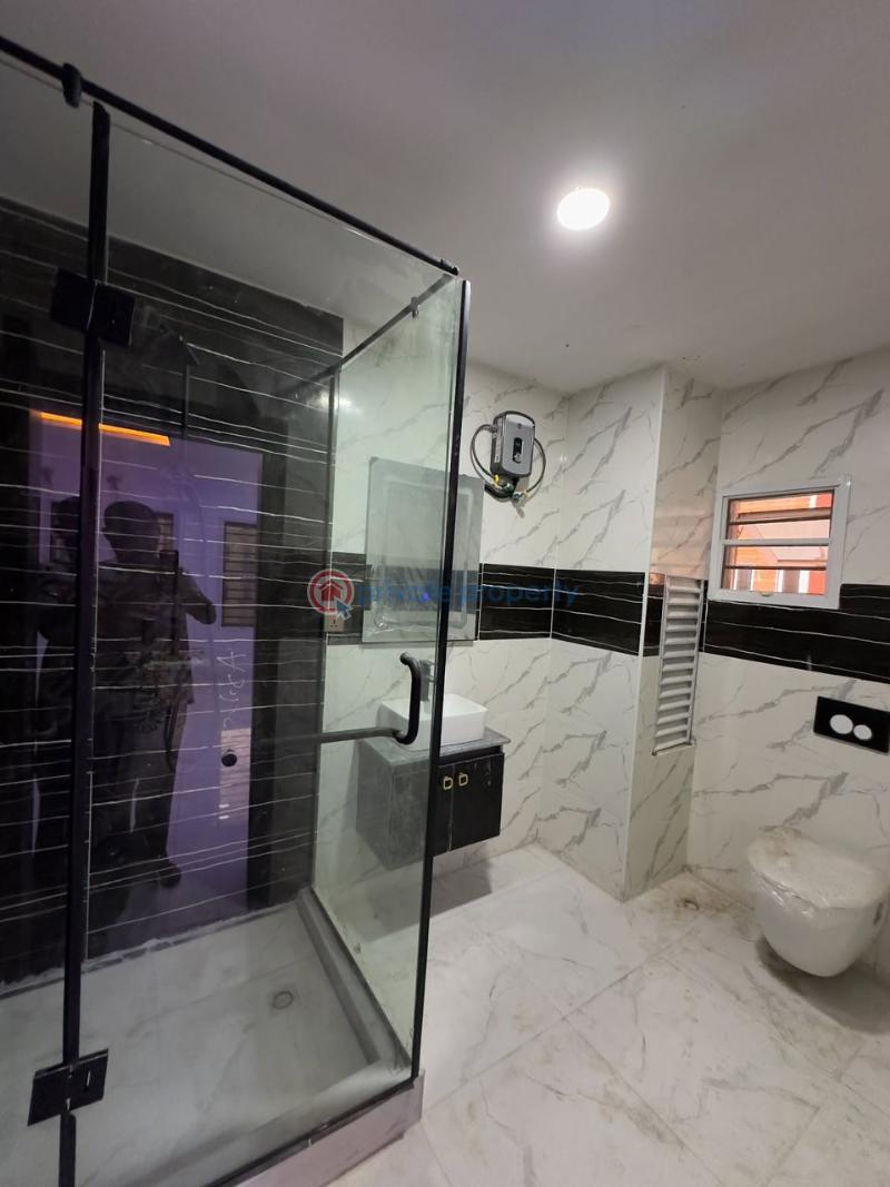 2 bedroom Block Of Flats For Rent Lekki Phase 1 Lagos - 5