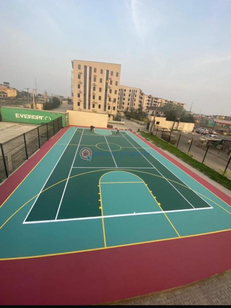 3 bedroom Shared Apartment For Sale . Itire-Ikate Surulere Lagos - 2