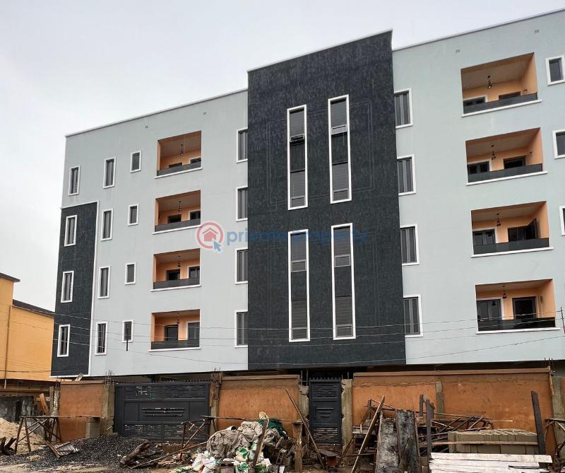 3 bedroom House For Sale Off Montgomerry Road, Yaba Lagos - 1