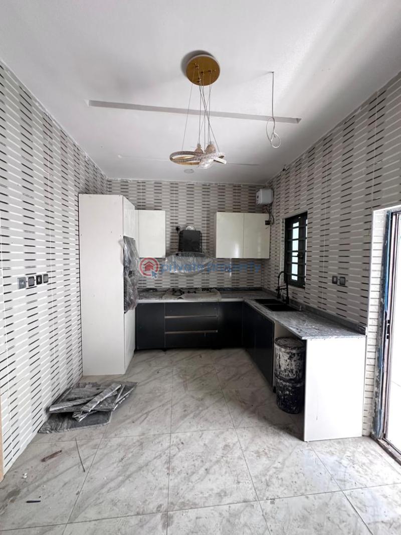 3 bedroom Block Of Flats For Sale Jakande Lekki Lagos - 3
