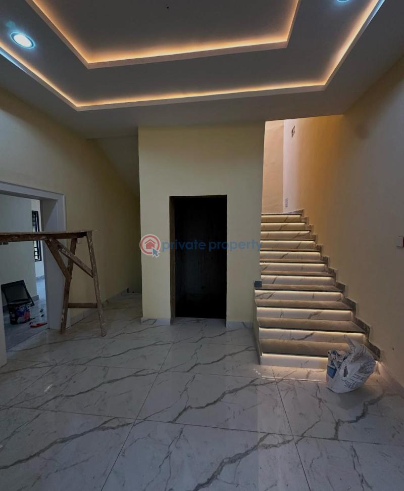 6 bedroom House For Sale Utako Abuja Phase 2  - 4
