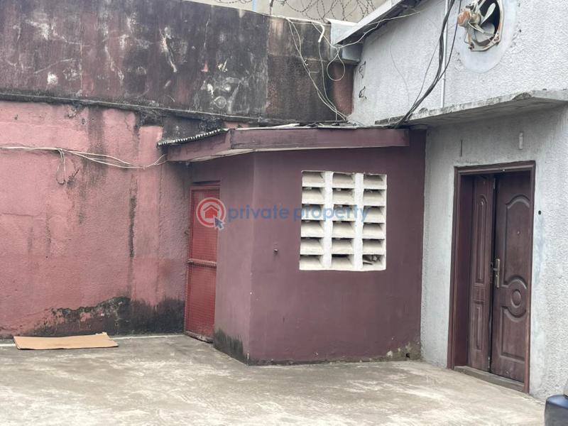 Warehouse For Sale Agege Motor Road Mushin Lagos - 3