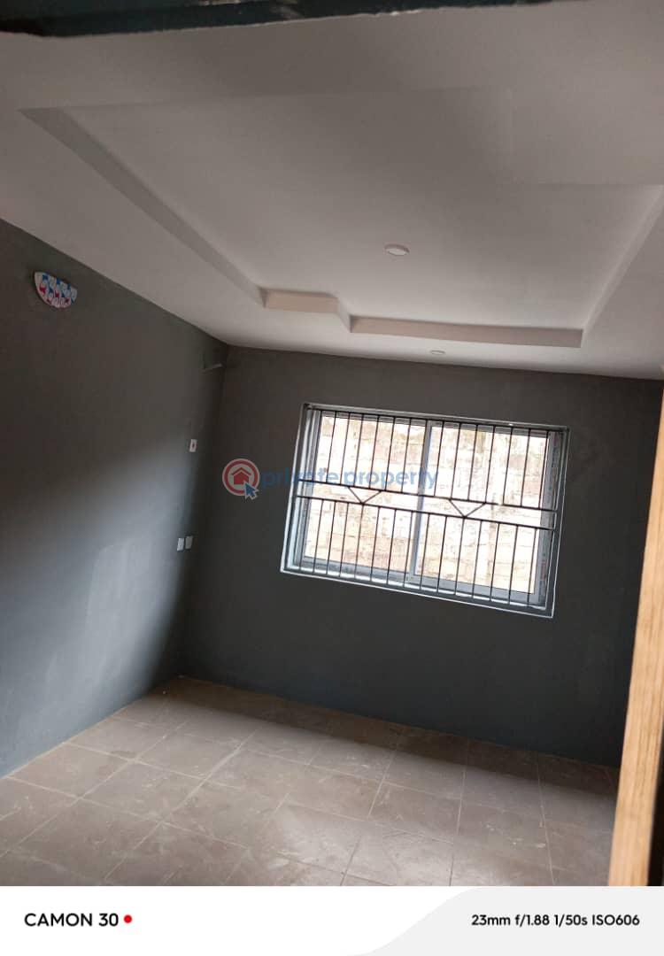 2 bed room wing with full pop celling 2toilet water heater wardrobe kitchen cabinet - 4 2 bedroom Block Of Flats For Rent Adeyi, Old Bodija Bodija Ibadan Oyo - 4