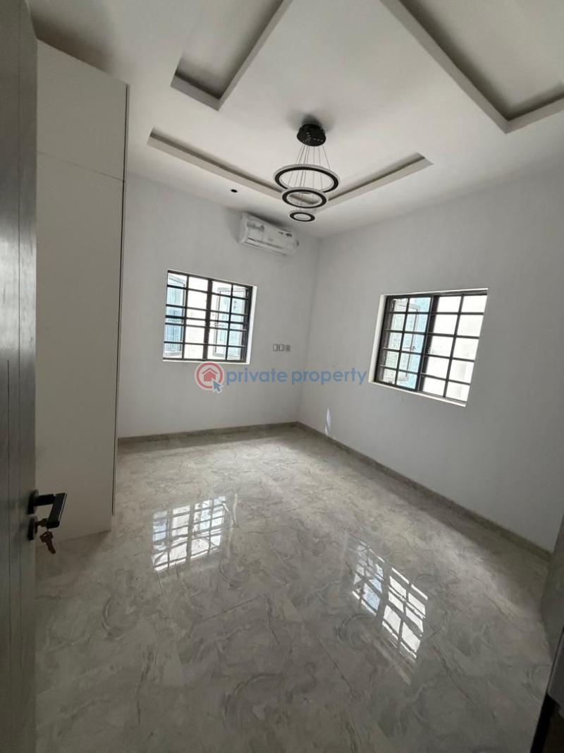 2 bedroom Block Of Flats For Rent Riche Gardens Estate, Behind Foodco Ring Road Ibadan Oyo - 0