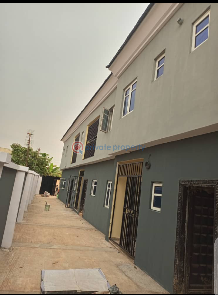 2 bedroom Block Of Flats For Rent Alagbole/ajuwon Ojodu Lagos - 2