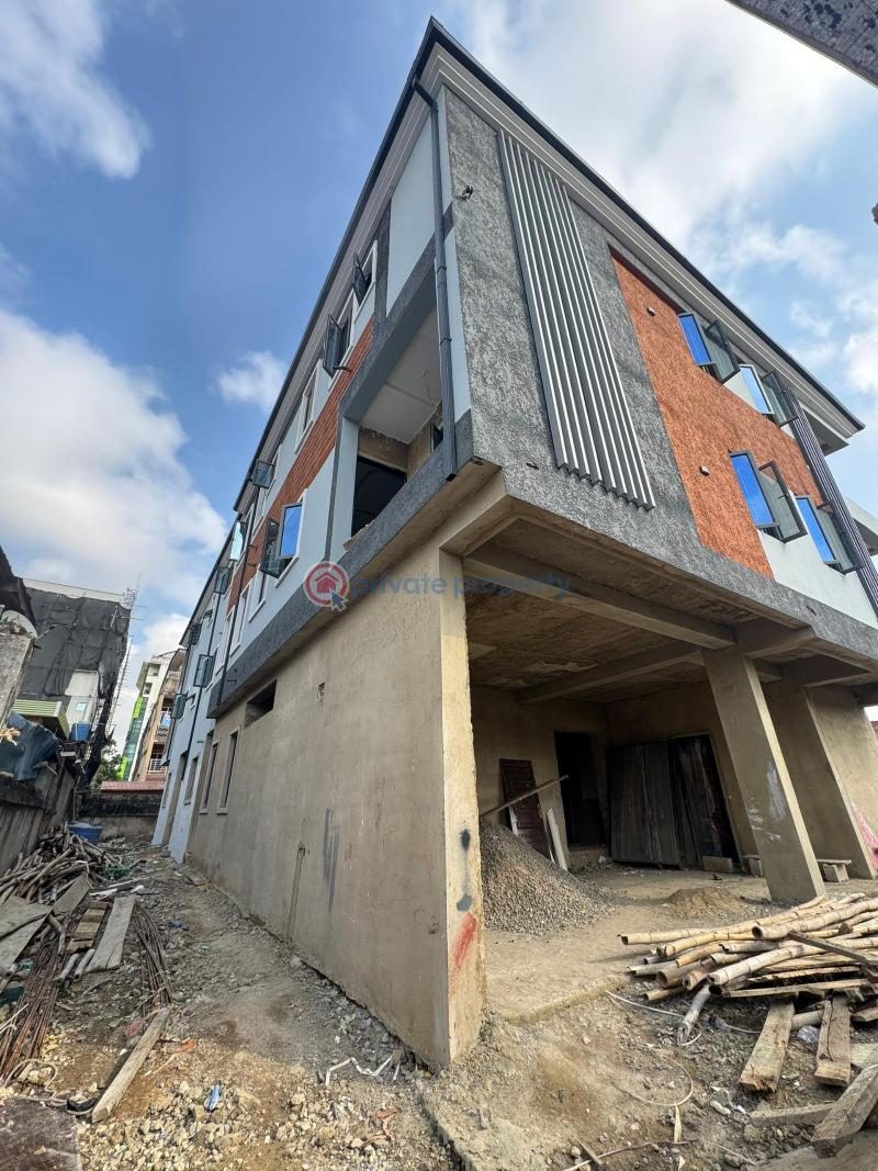 2 bedroom Flat & Apartment For Sale Sabo, Yaba Sabo Yaba Lagos - 11
