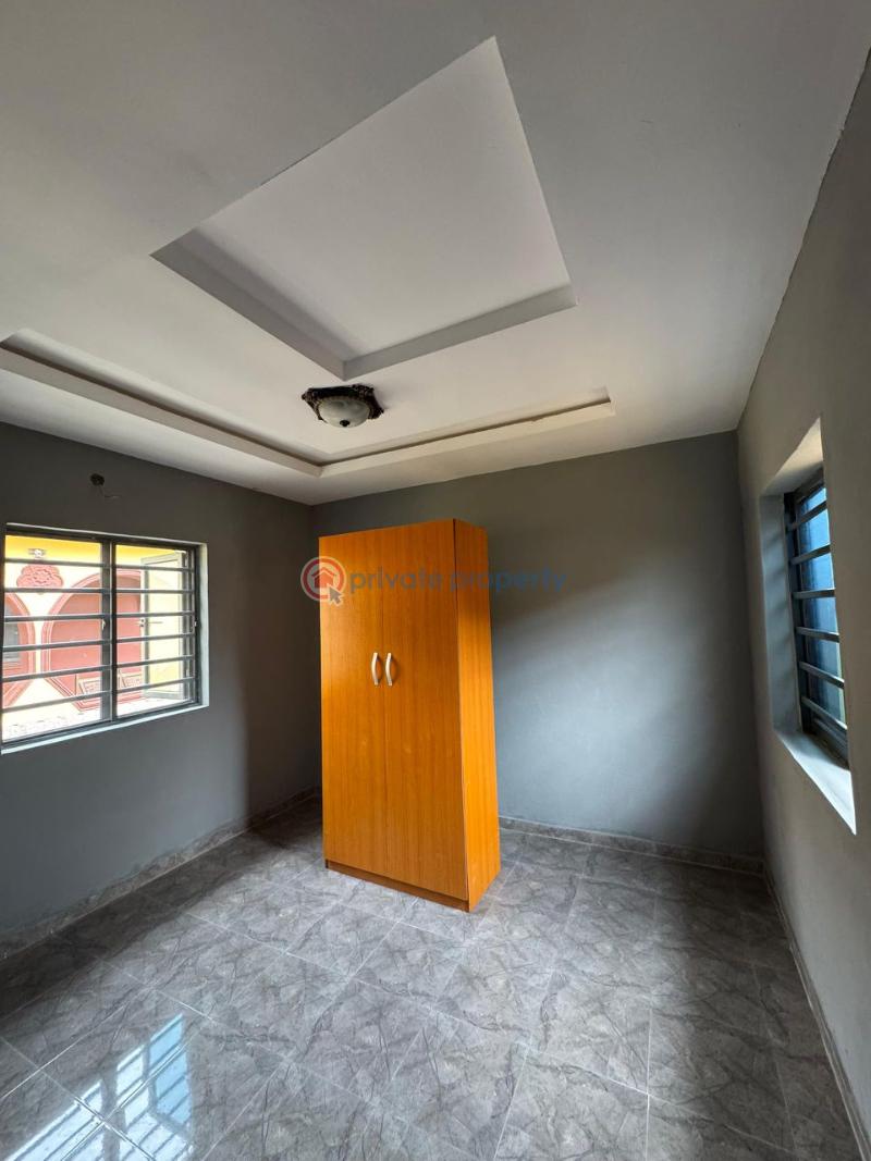 House For Rent At Legacy, Opposite Kolapo Ishola Gra. Akobo Ibadan Oyo - 1