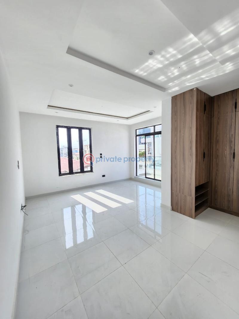 2 bedroom Shared Apartment For Sale Lekki Phase 1 Lagos - 5