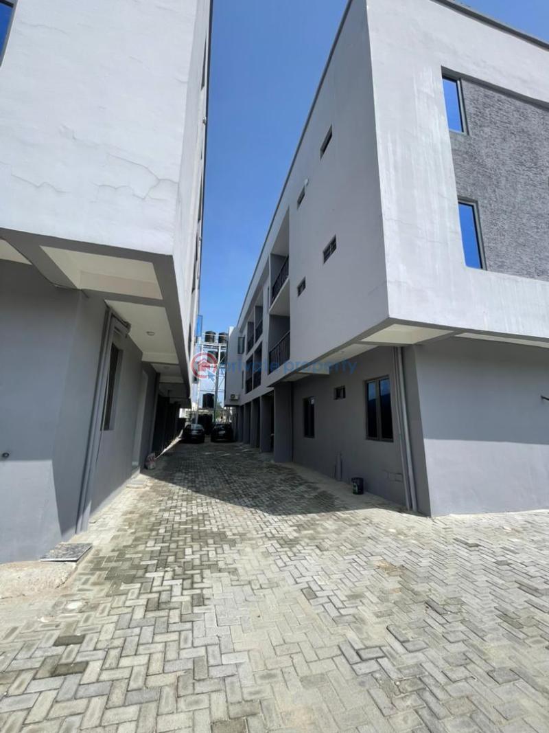 2 bedroom Flat & Apartment For Sale Ologolo Lekki Lagos - 0