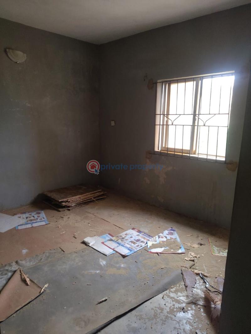 2 bedroom Block Of Flats For Sale Adeboruwa Housing Estate Igbogbo Ikorodu Lagos - 10