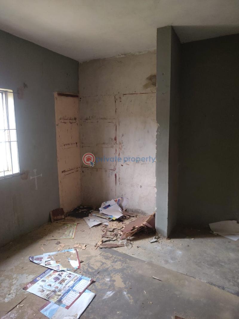2 bedroom Block Of Flats For Sale Adeboruwa Housing Estate Igbogbo Ikorodu Lagos - 9