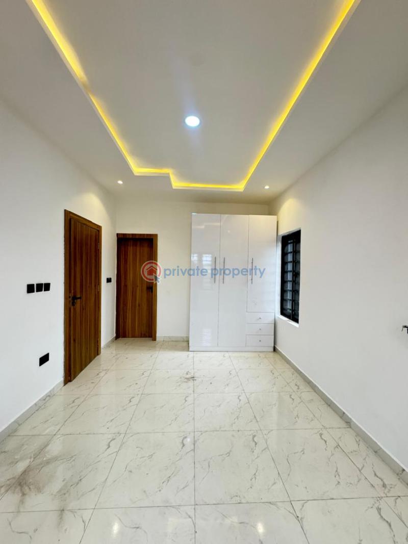 2 bedroom Flat & Apartment For Sale Lekki Phase 1 Lagos - 3