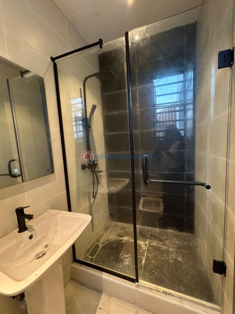 2 bedroom Flat & Apartment For Sale Osapa Lekki Lagos - 5