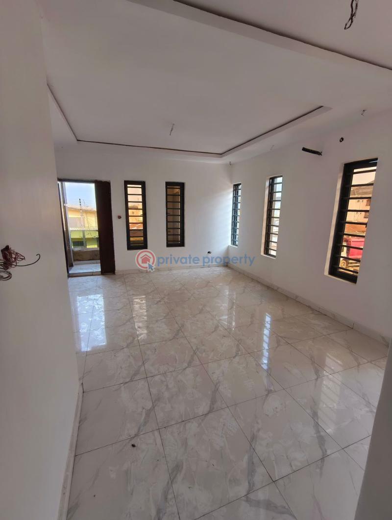 2 bedroom Flat & Apartment For Sale Gbagada Phase 1 Lagos - 5