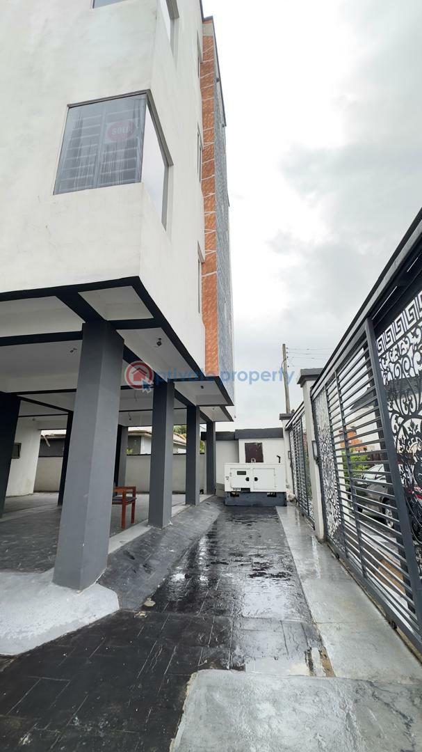 2 bedroom Block Of Flats For Rent Osapa Lekki Lagos - 3