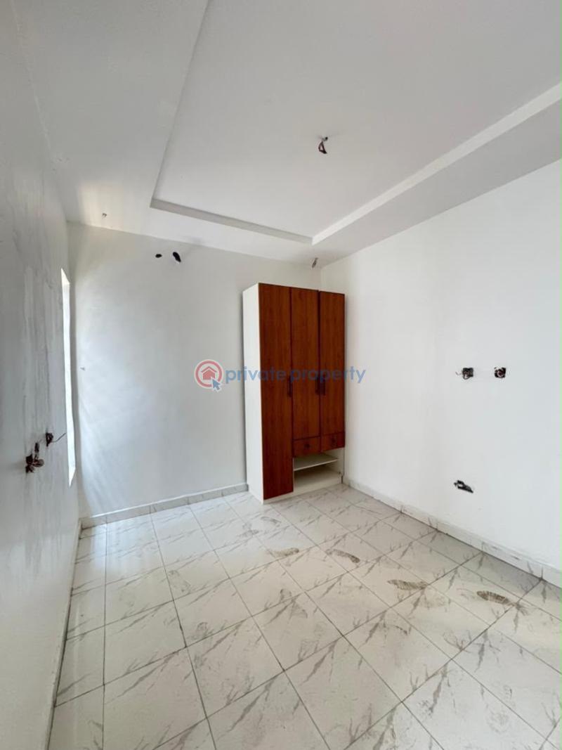 2 bedroom Block Of Flats For Sale Gbagada Lagos - 11