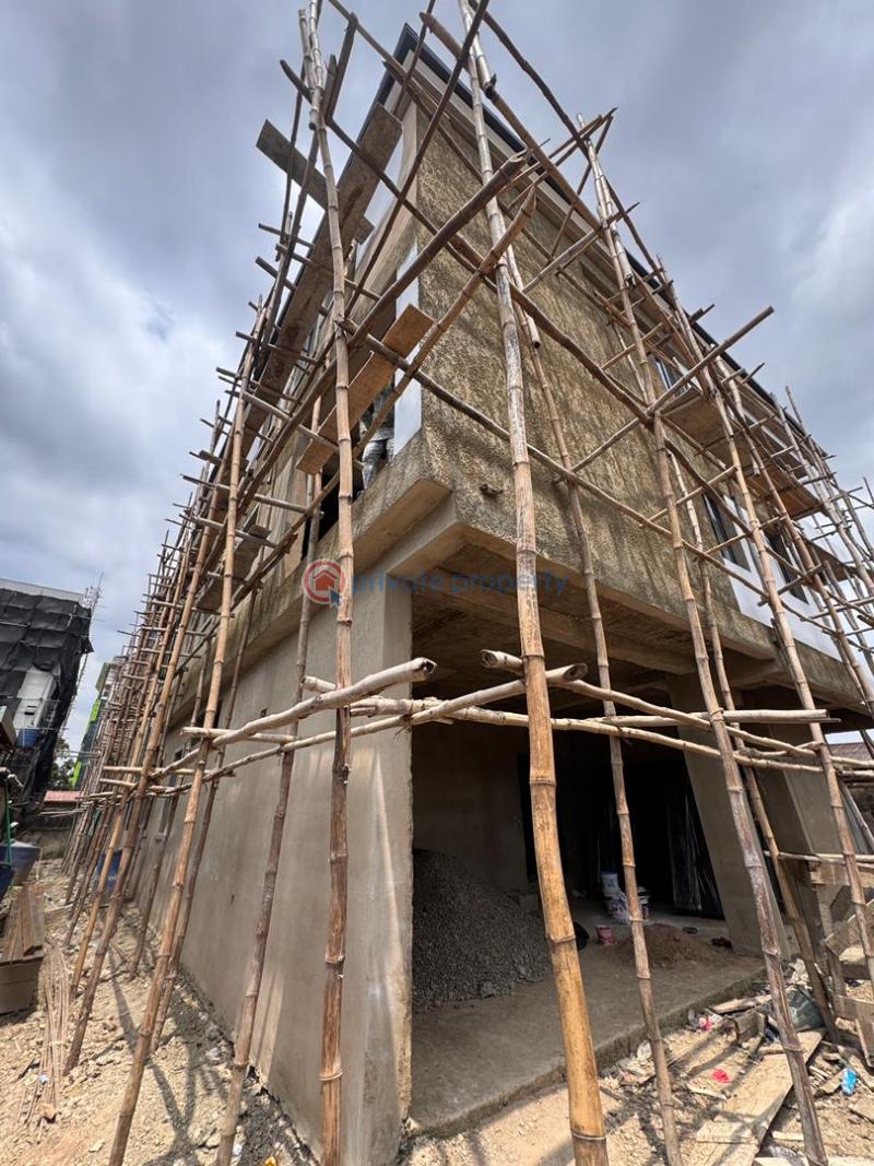 2 bedroom apartment on lease - 2 2 bedroom Block Of Flats For Sale Suitable For Investmen Off Montgomery Road With Close Proximity To Unilag, Third Midland, Muritala Muhammad Way Sabo Yaba Lagos - 2