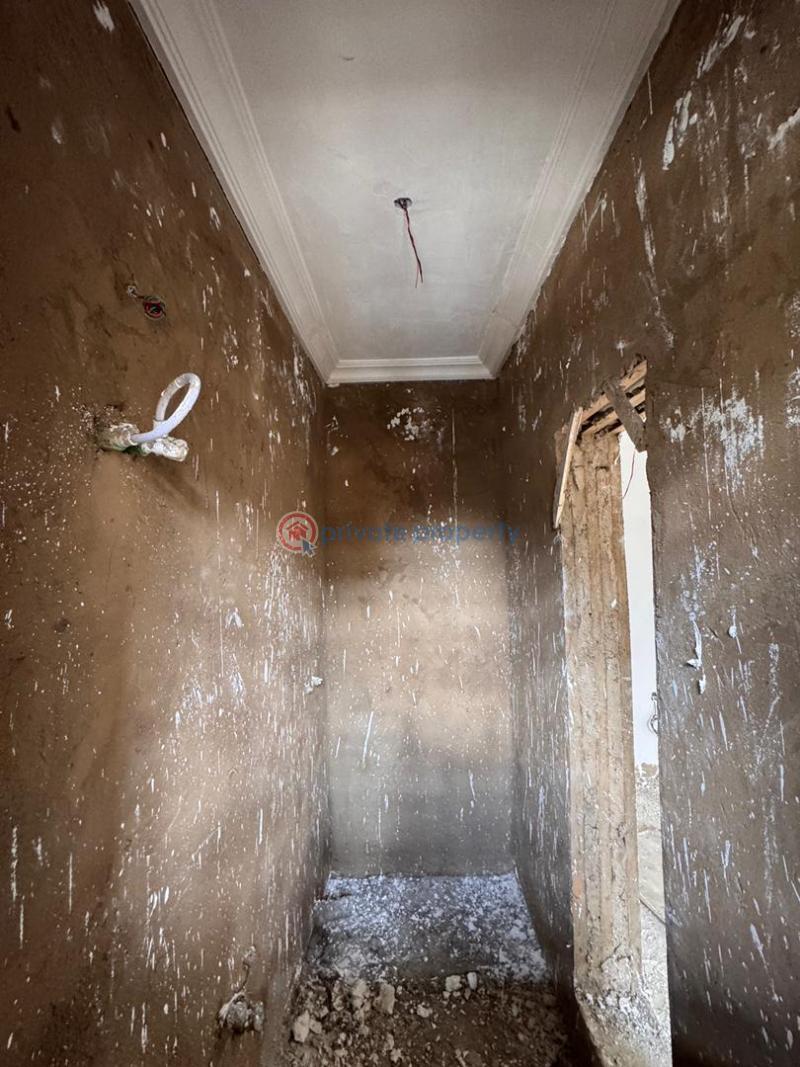 2 bedroom apartment on lease - 5 2 bedroom Block Of Flats For Sale Suitable For Investmen Off Montgomery Road With Close Proximity To Unilag, Third Midland, Muritala Muhammad Way Sabo Yaba Lagos - 5