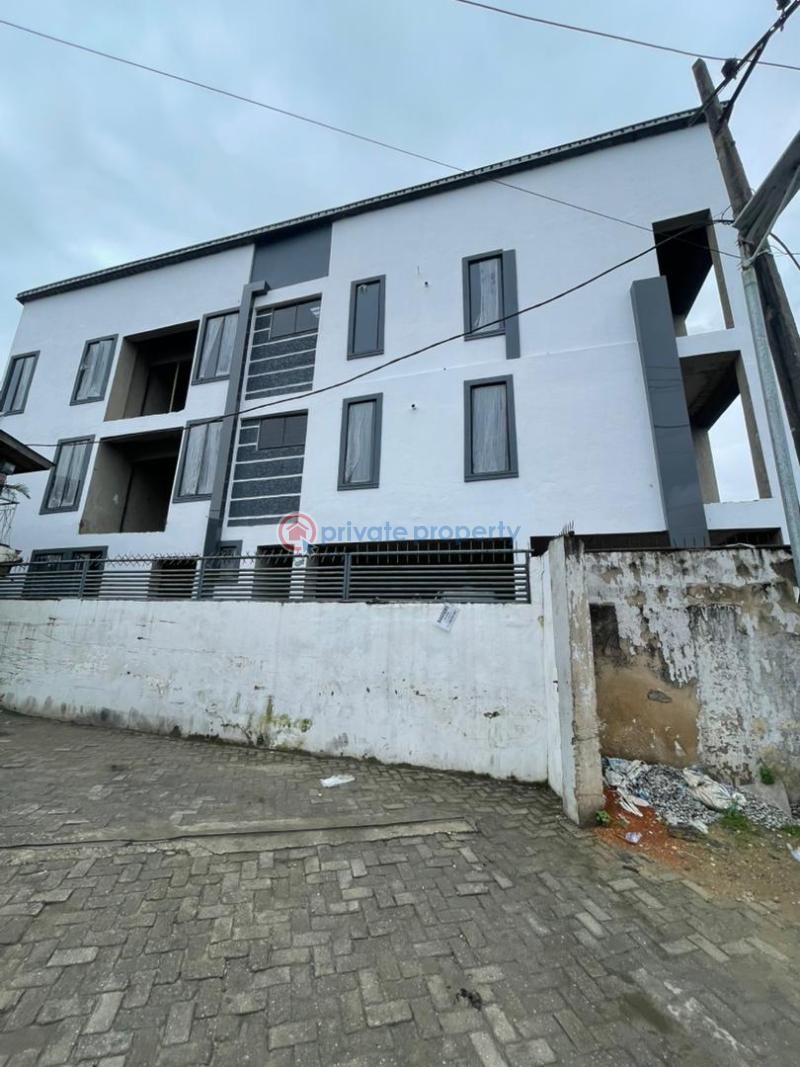 2 bedroom Flat & Apartment For Sale Surulere Lagos - 1