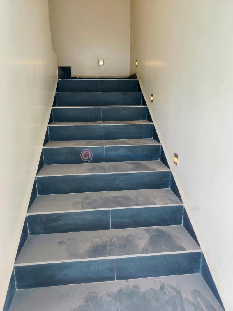 2 bedroom Flat & Apartment For Sale Akinwumi Estate Mende Maryland Lagos - 2