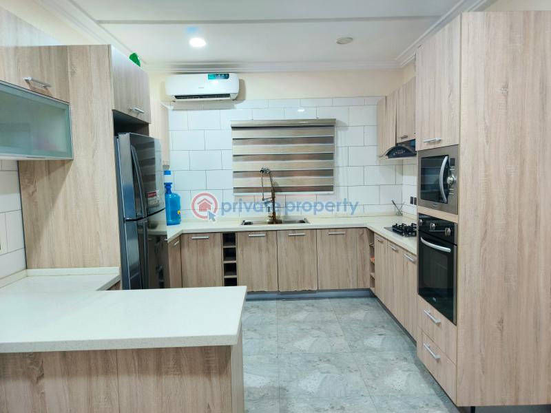 2 bedroom Flat & Apartment For Sale Akinwumi Estate Mende Maryland Lagos - 7