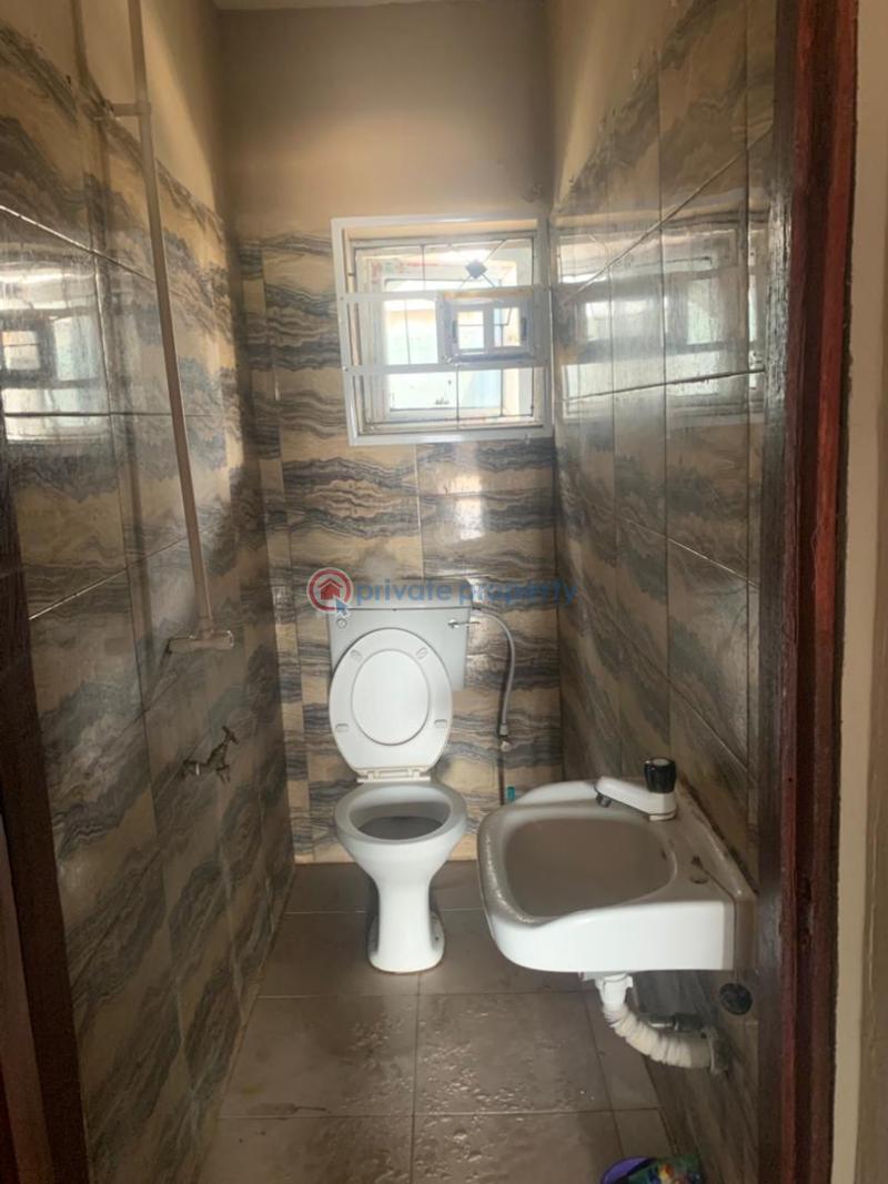 2 bedroom Block Of Flats For Rent Scout Camp Challenge Challenge Ibadan Oyo - 2
