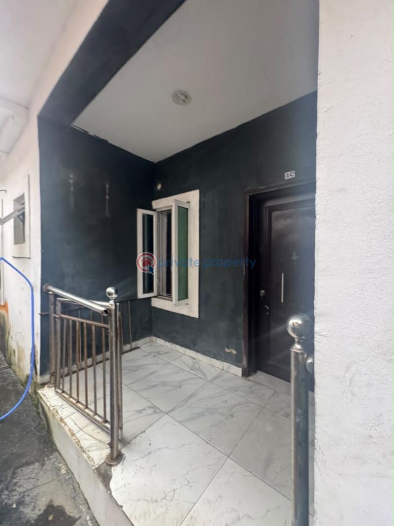 2 bedroom Block Of Flats For Rent Orchid Road, Lekki Lafiaji Lekki Lagos - 4