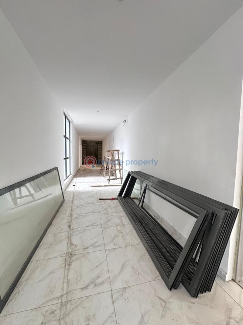 2 bedroom Self Contain For Sale Lekki Phase 1 Lagos - 10