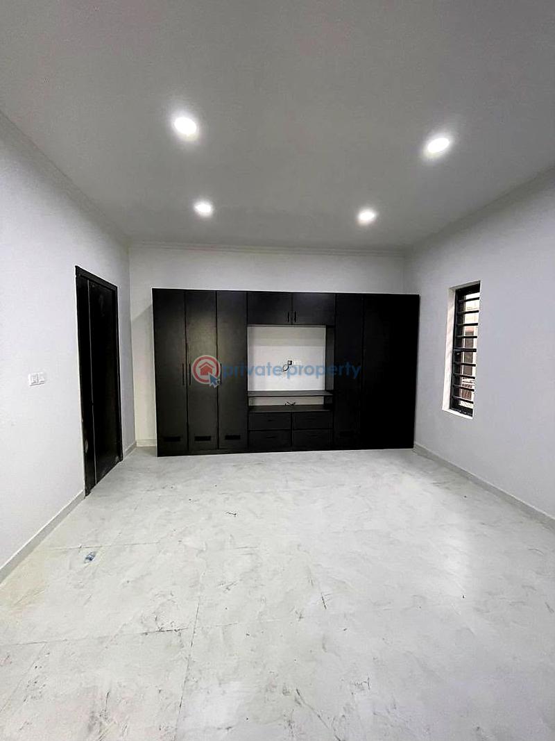 2 bedroom Flat & Apartment For Sale Lekki Phase 1 Lagos - 3
