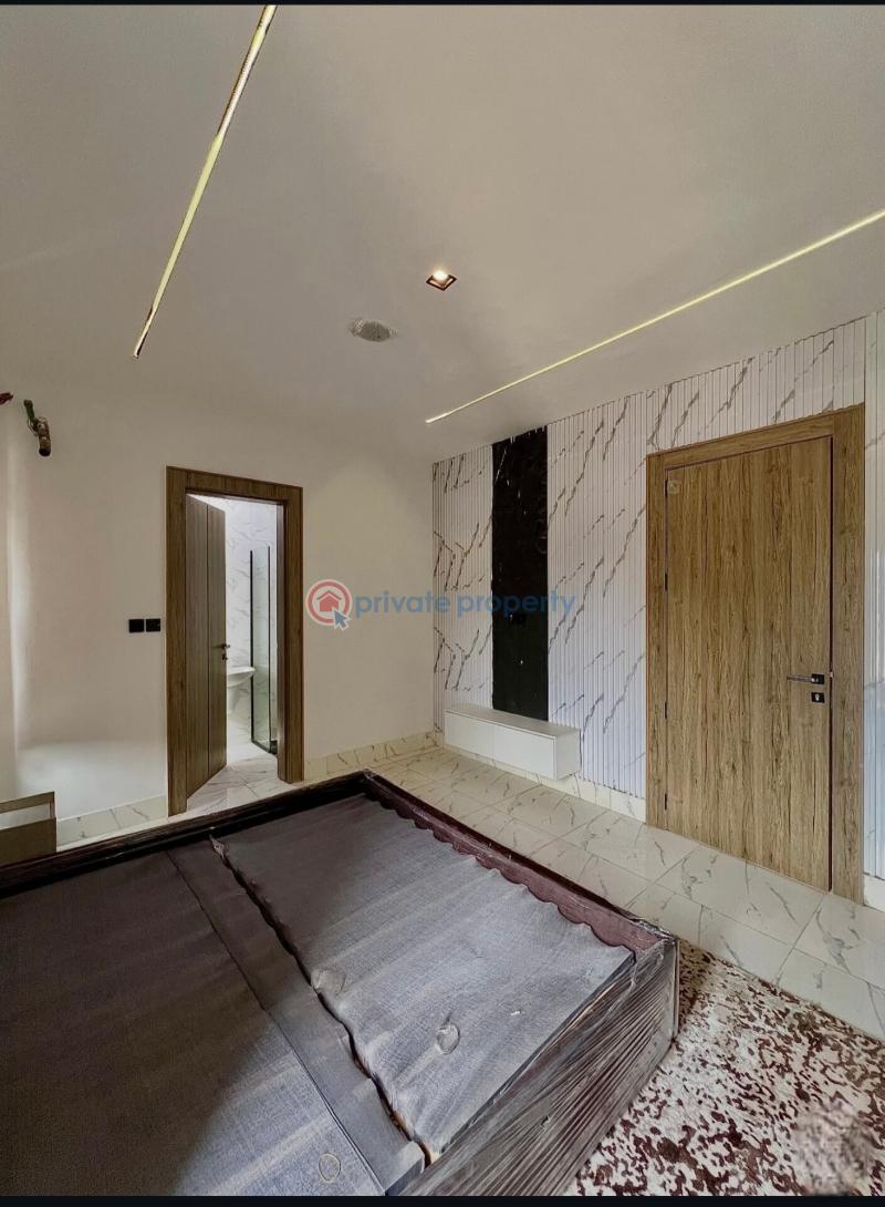 2 bedroom Block Of Flats For Sale Along Lekki Expressway Lagos - 14